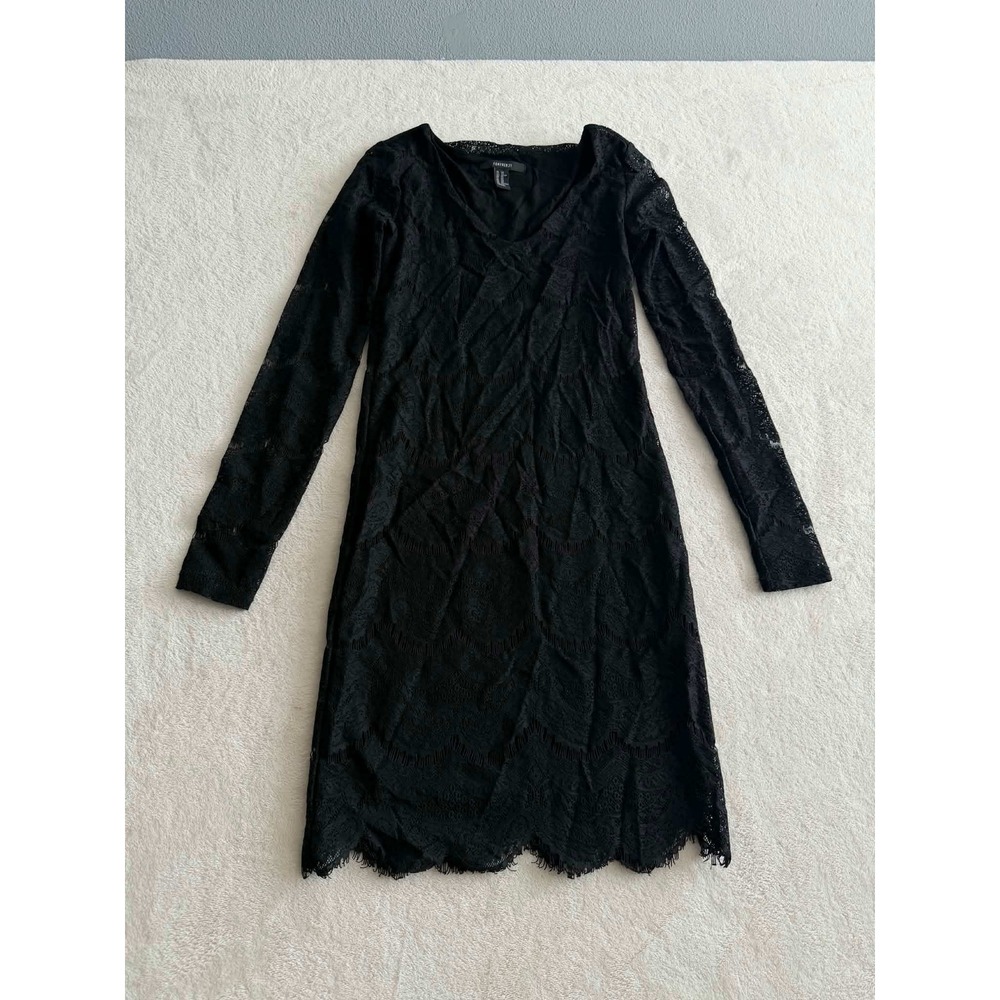 Forever 21 Womens XS Black Lace Dress Long Sleeve V-Neck Scalloped Mini Bodycon